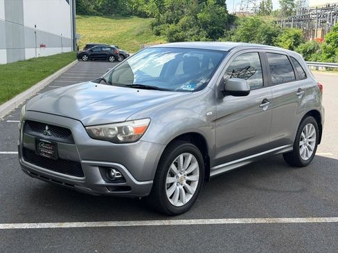 Used 2011 Mitsubishi Outlander Sport SE FWD image 9