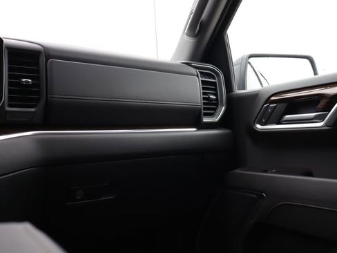 Used 2024 GMC Sierra 1500 Elevation image 43