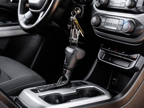 Used 2016 Chevrolet Colorado LT w/ LT Convenience Package image 19