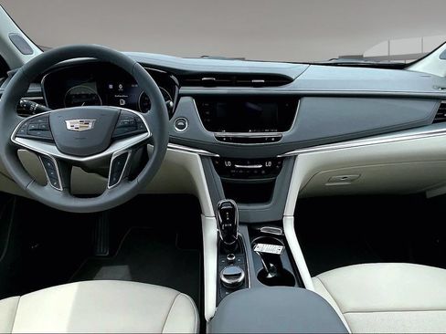 New 2026 Cadillac XT5 Premium Luxury w/ Driver Assist Package FWD image 5