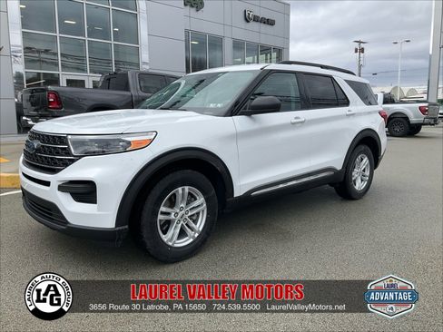 Used 2022 Ford Explorer XLT image 1