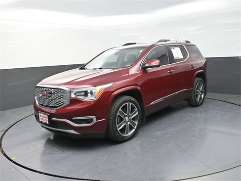 Used 2017 GMC Acadia Denali w/ Technology Package image 3