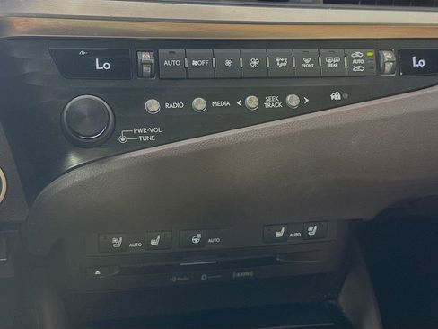 Used 2020 Lexus ES 350 w/ Premium Package image 17