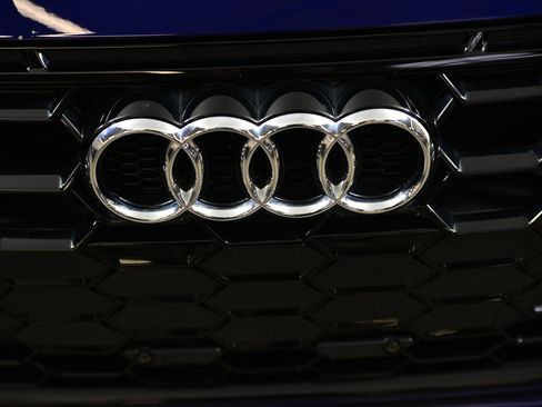 Certified 2025 Audi A5 2.0T Premium Plus w/ Convenience Plus Package image 17