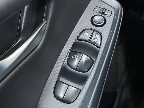 Used 2024 Nissan Sentra SV FWD image 12