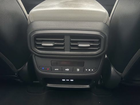 Used 2024 Honda Pilot Touring image 27