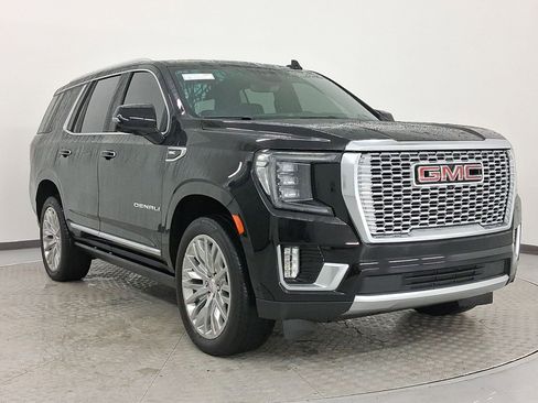 Used 2023 GMC Yukon Denali w/ Denali Reserve Package image 7