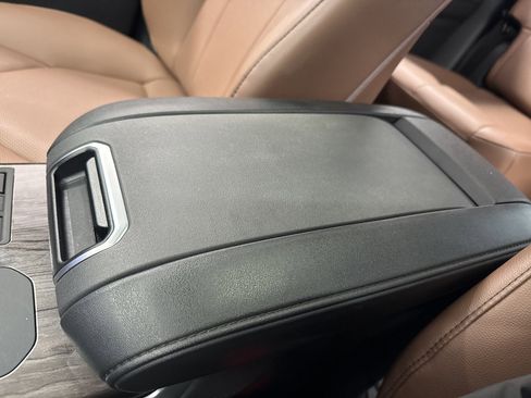 Certified 2025 Toyota Highlander Limited image 33