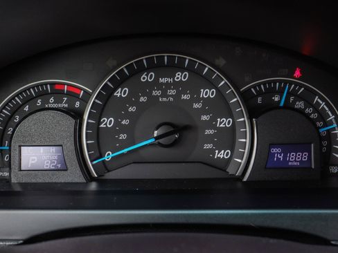 Used 2015 Toyota Camry LE FWD image 6