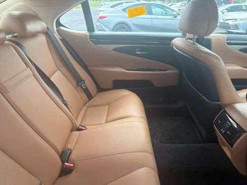 Used 2015 Lexus LS 460 L RWD image 6