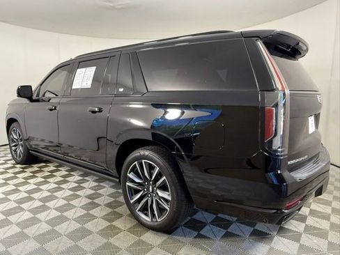Used 2021 Cadillac Escalade ESV Sport w/ Driver Assist Tech Package image 4