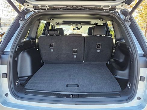 New 2025 Jeep Grand Cherokee Altitude image 13