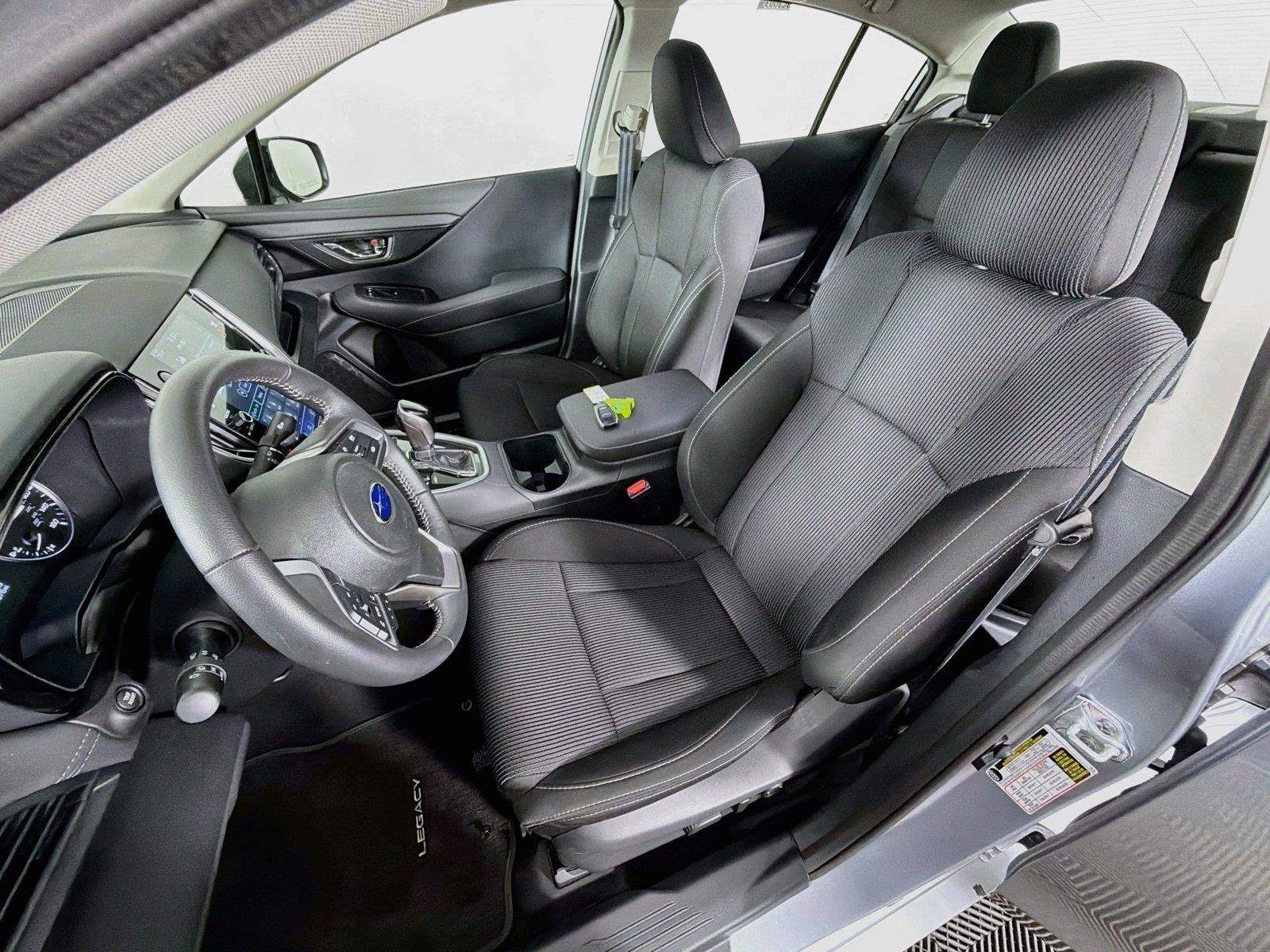 Used 2025 Subaru Legacy Premium AWD/4WD image 2