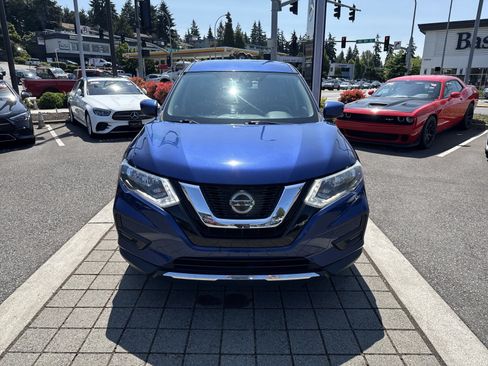 Used 2018 Nissan Rogue S AWD/4WD image 2