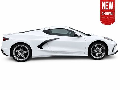 Used 2022 Chevrolet Corvette Stingray Preferred Cpe w/ Battery Protection Package RWD image 1