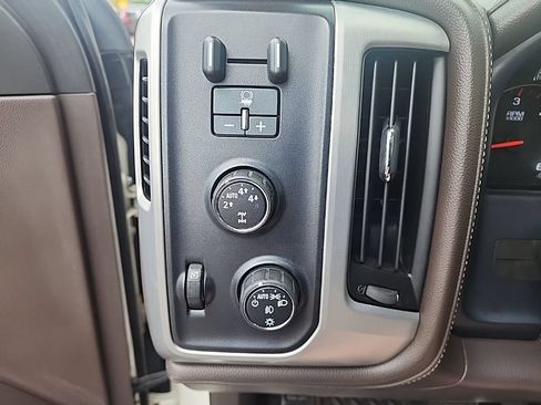 Used 2015 GMC Sierra 1500 SLT w/ SLT Crew Cab Value Package AWD/4WD image 13