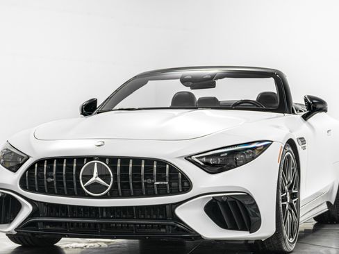 Used 2025 Mercedes-Benz SL 63 AMG S e Performance 4MATIC image 5