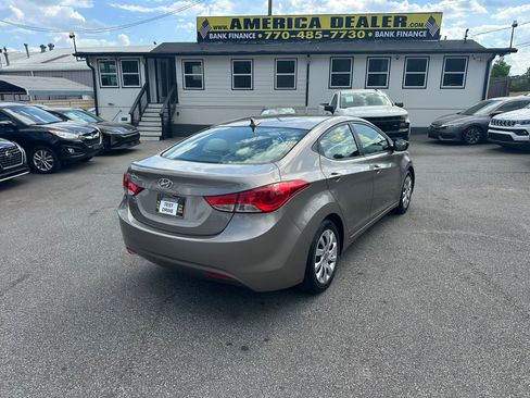Used 2013 Hyundai Elantra GLS FWD image 9