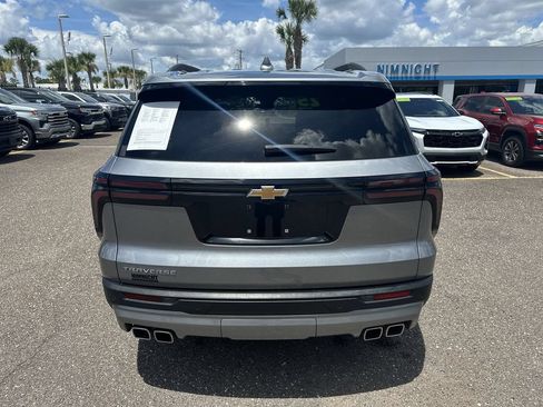 Used 2025 Chevrolet Traverse LT FWD image 15