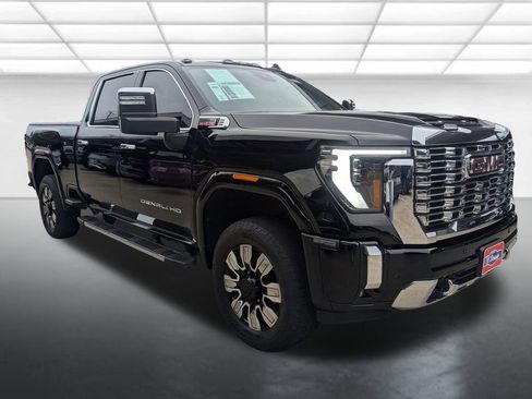 Used 2024 GMC Sierra 2500 Denali w/ Denali Reserve Package AWD/4WD image 1