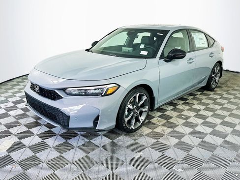 Used 2025 Honda Civic Sport Touring image 3