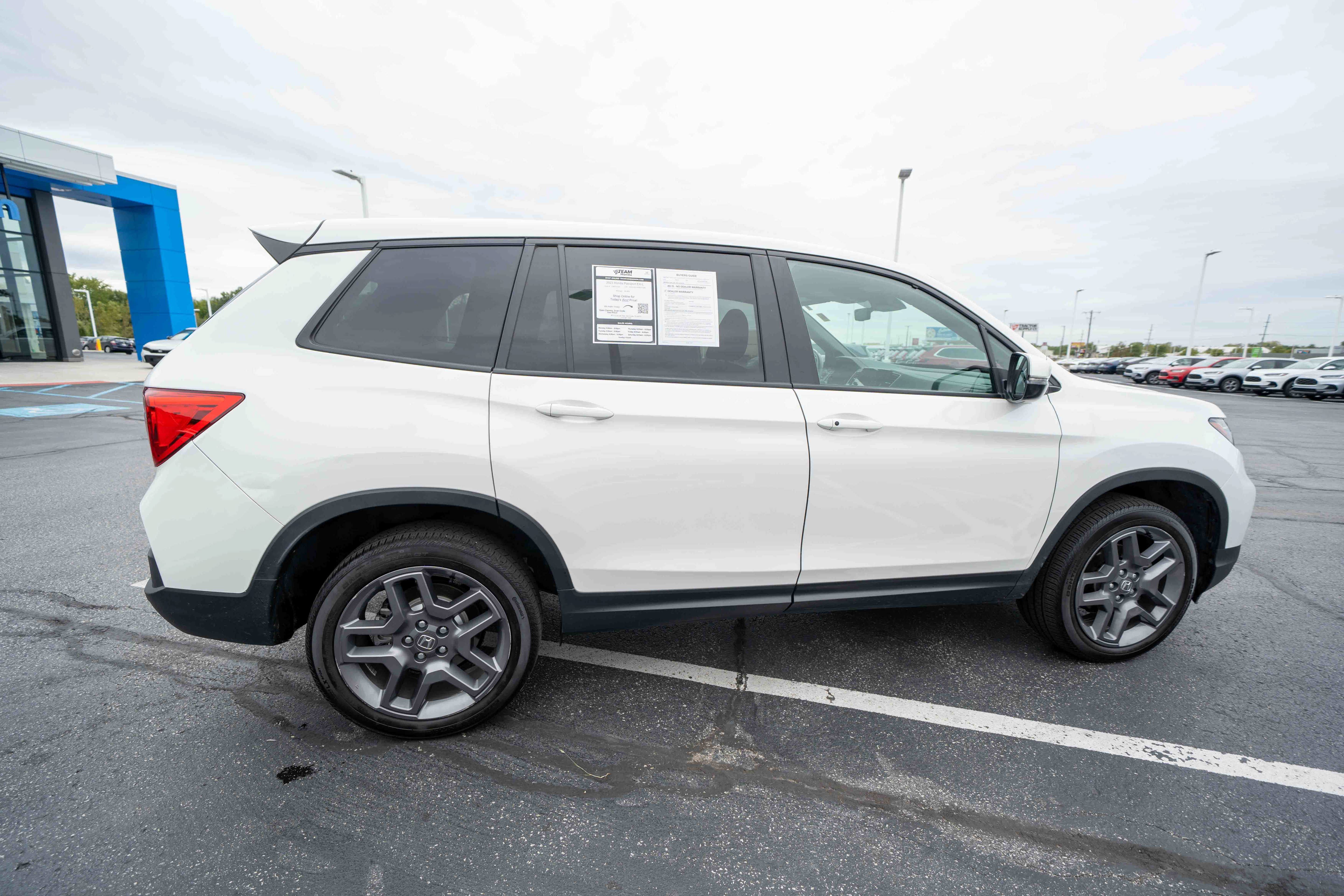 Used 2023 Honda Passport EX-L image 6