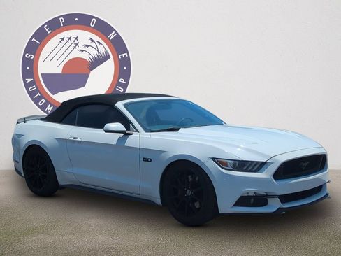 Used 2015 Ford Mustang GT Premium RWD image 1