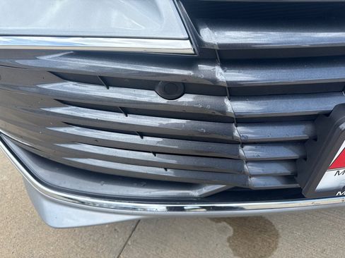 Used 2021 Toyota Avalon Limited w/ Advanced Safety Package FWD image 9