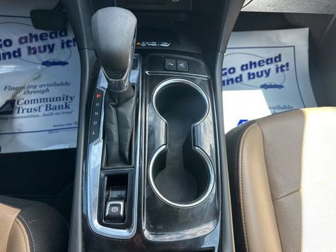 Used 2023 Chevrolet Equinox Premier image 19