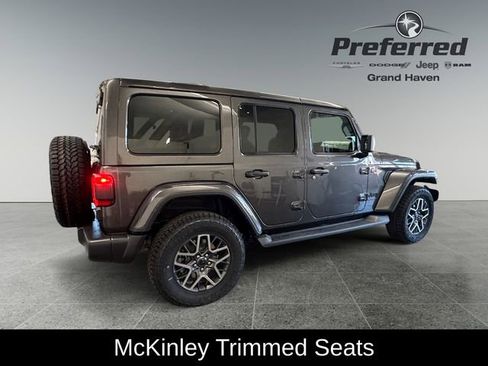 New 2026 Jeep Wrangler Unlimited Sahara AWD/4WD image 20