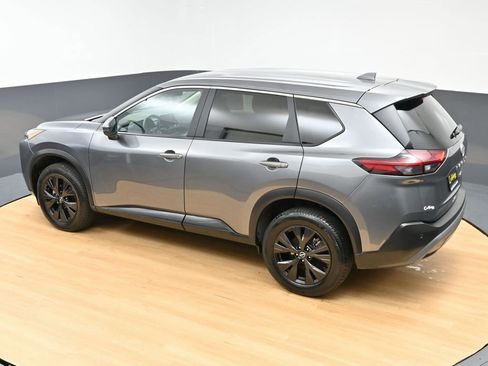 Used 2022 Nissan Rogue SV image 43