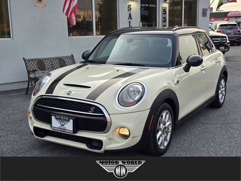 Used 2015 MINI Cooper S FWD image 1