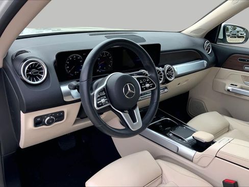Used 2023 Mercedes-Benz GLB 250 image 18