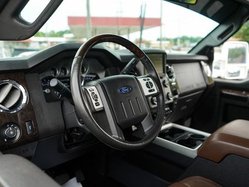 Used 2016 Ford F250 Platinum AWD/4WD image 5