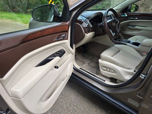 Used 2016 Cadillac SRX Performance w/ Driver Awareness Package AWD/4WD image 19