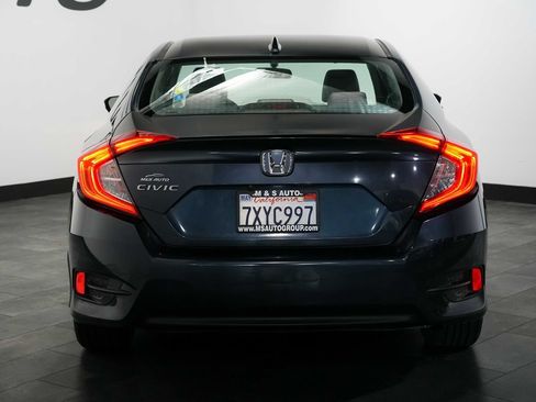 Used 2017 Honda Civic EX image 4