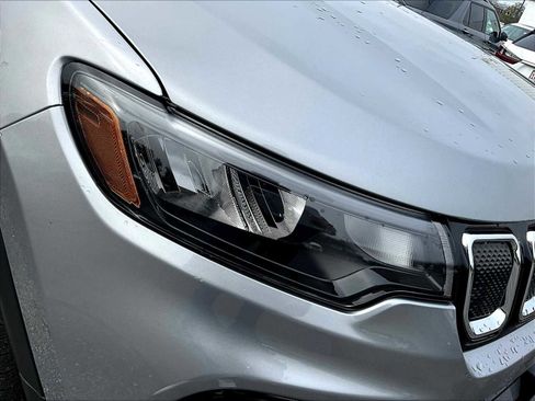 Used 2022 Jeep Compass Limited image 31