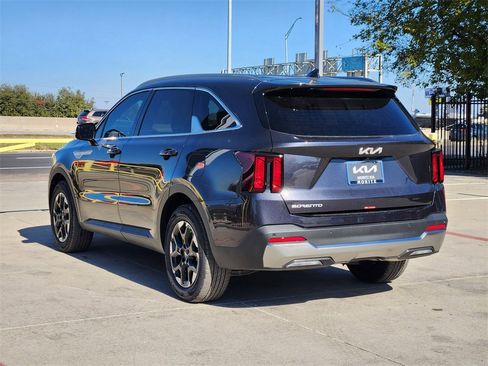 New 2026 Kia Sorento S image 3