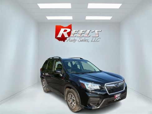 Used 2020 Subaru Forester Premium image 3