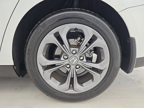 Certified 2024 Honda Accord EX image 35