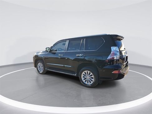 Used 2018 Lexus GX 460 image 6
