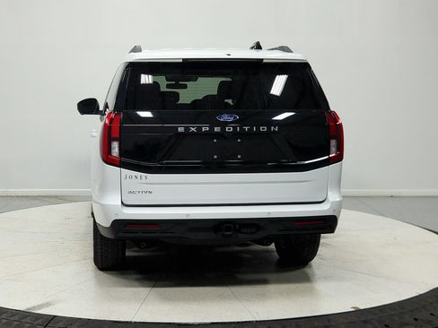 Used 2025 Ford Expedition Active AWD/4WD image 7