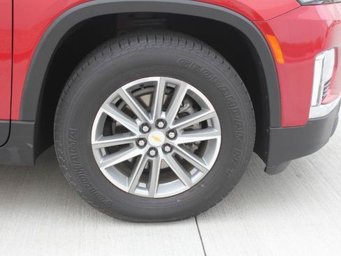 Used 2023 Chevrolet Traverse LT FWD image 39