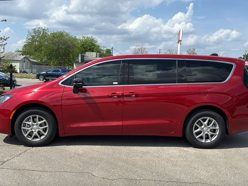 New 2026 Chrysler Voyager LX image 2