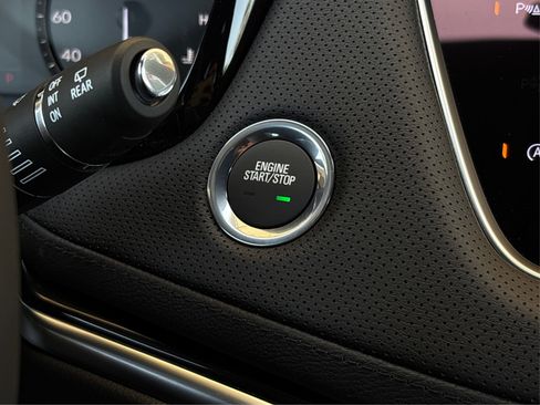 New 2025 Cadillac XT6 Luxury image 27