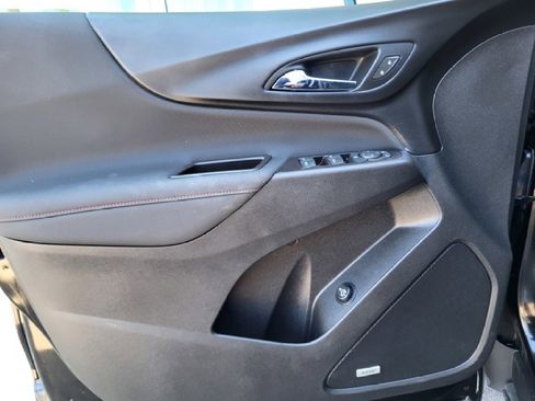 Used 2022 Chevrolet Equinox RS w/ RS Leather Package image 29