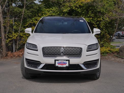 Used 2019 Lincoln Nautilus Reserve image 9