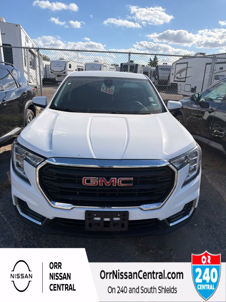 Used 2024 GMC Terrain SLE AWD/4WD image 1