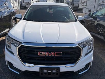 Used 2024 GMC Terrain SLE