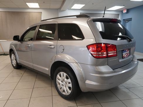 Used 2018 Dodge Journey SE image 11